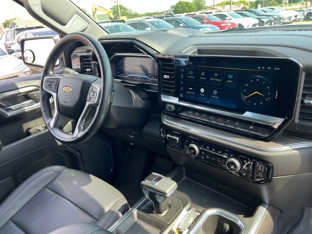 Used 2023 Chevrolet Silverado 1500 LTZ w/ Technology Package AWD/4WD image 51