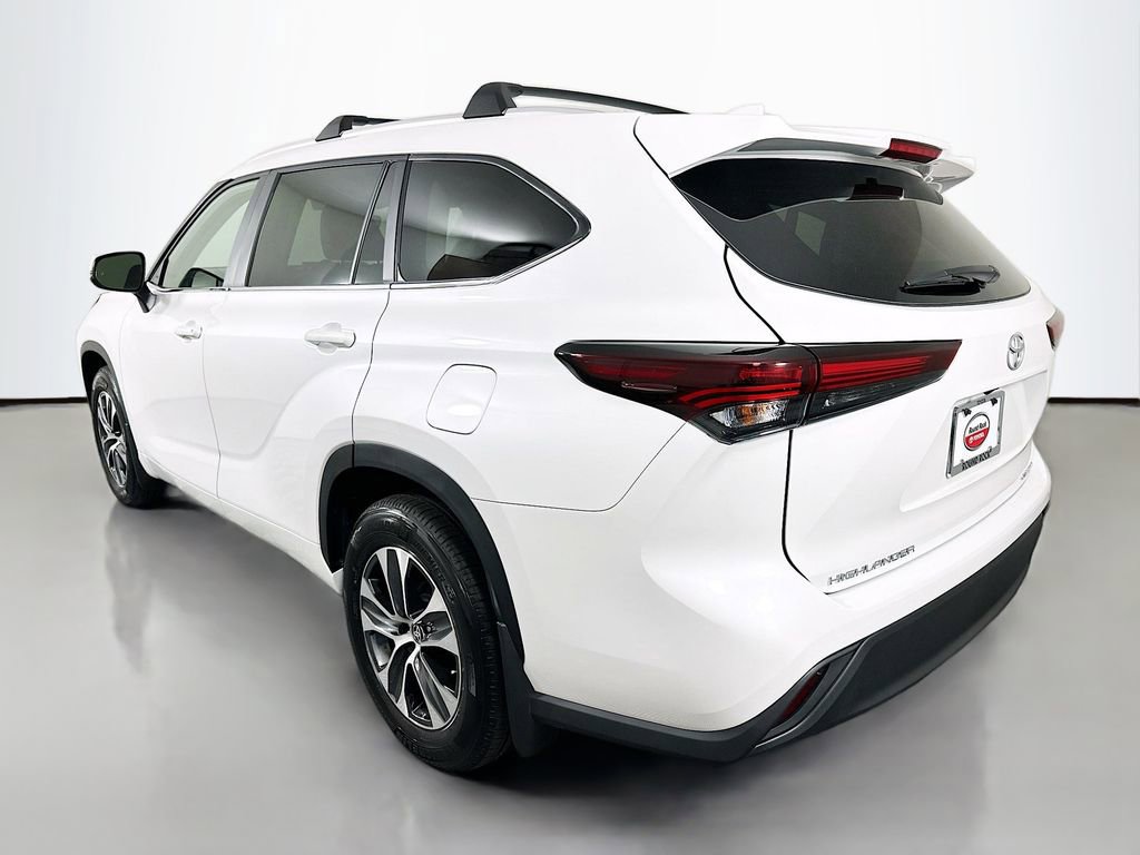 Certified 2026 Toyota Highlander XLE image 7