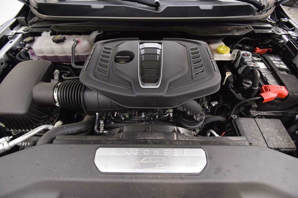 New 2024 Jeep Grand Wagoneer Series III AWD/4WD image 12