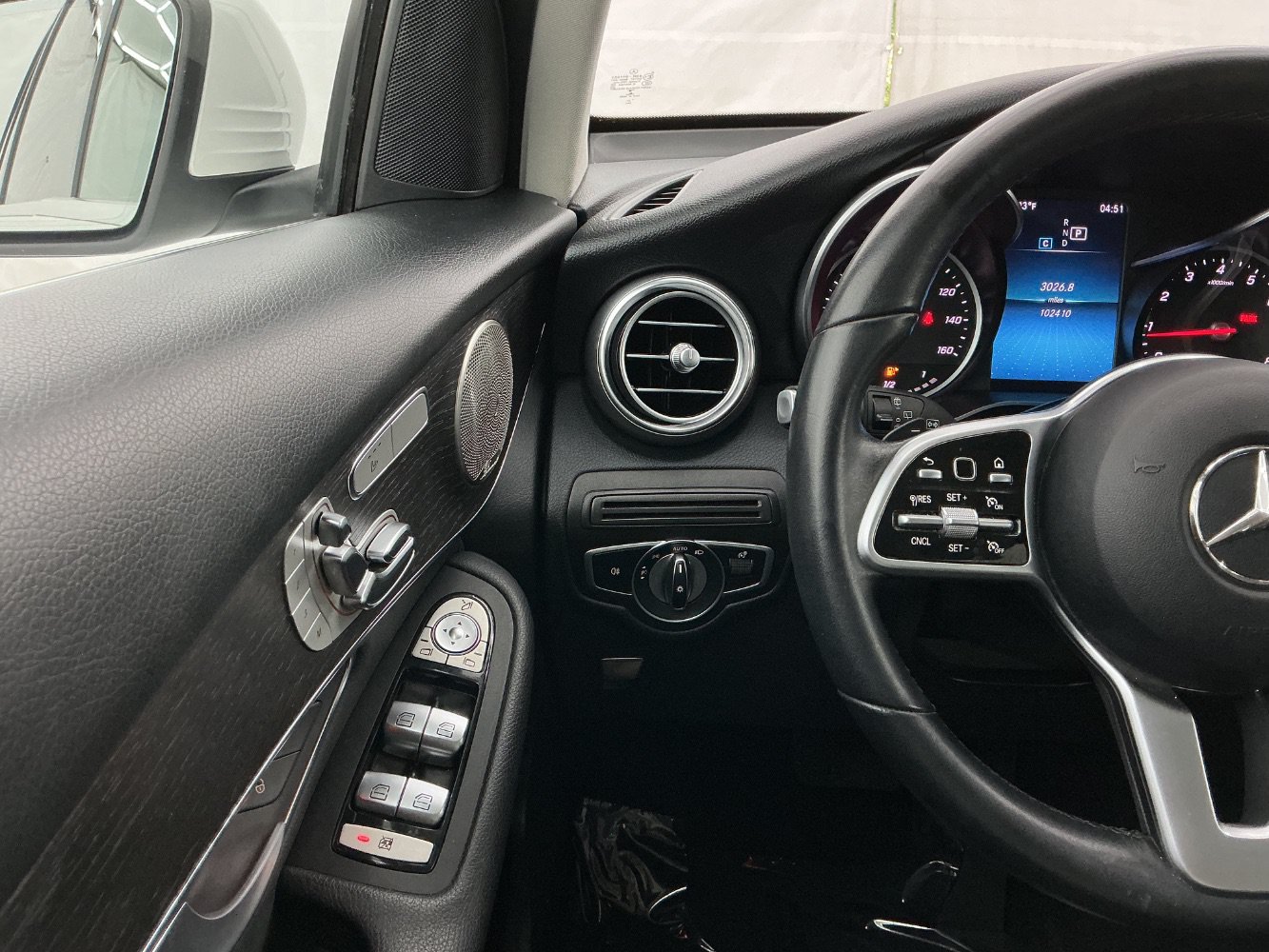 Used 2021 Mercedes-Benz GLC 300 4MATIC image 32