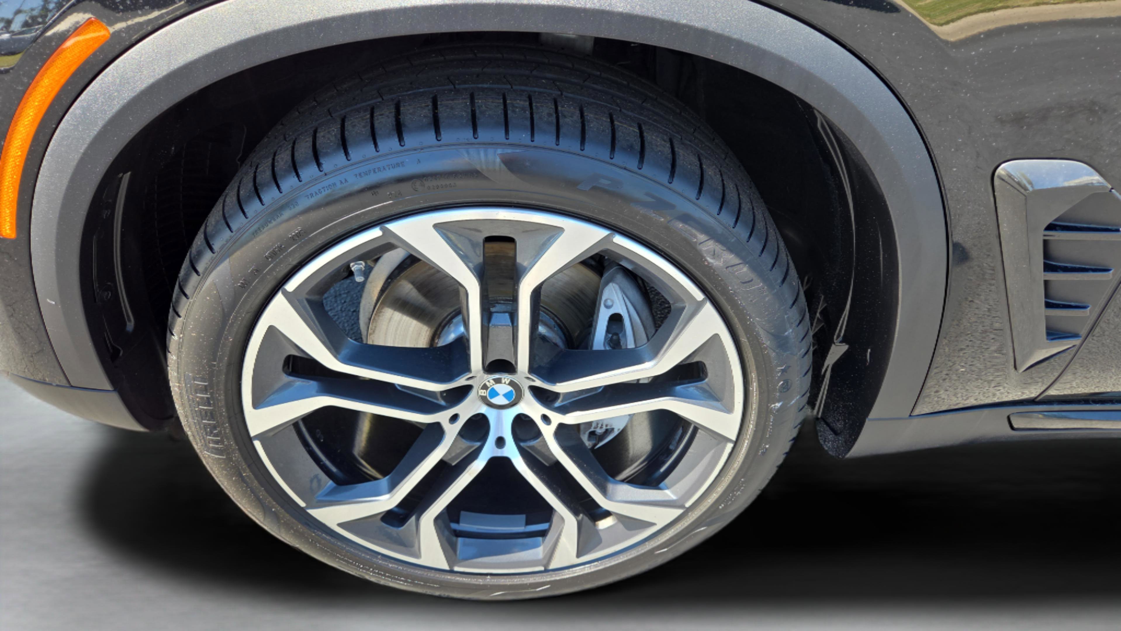 Certified 2024 BMW X5 xDrive40i w/ Premium Package image 23