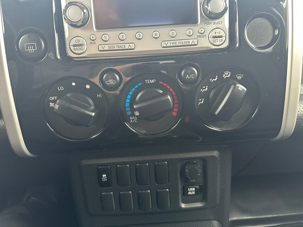 Used 2013 Toyota FJ Cruiser 4WD w/ Convenience Pkg image 18