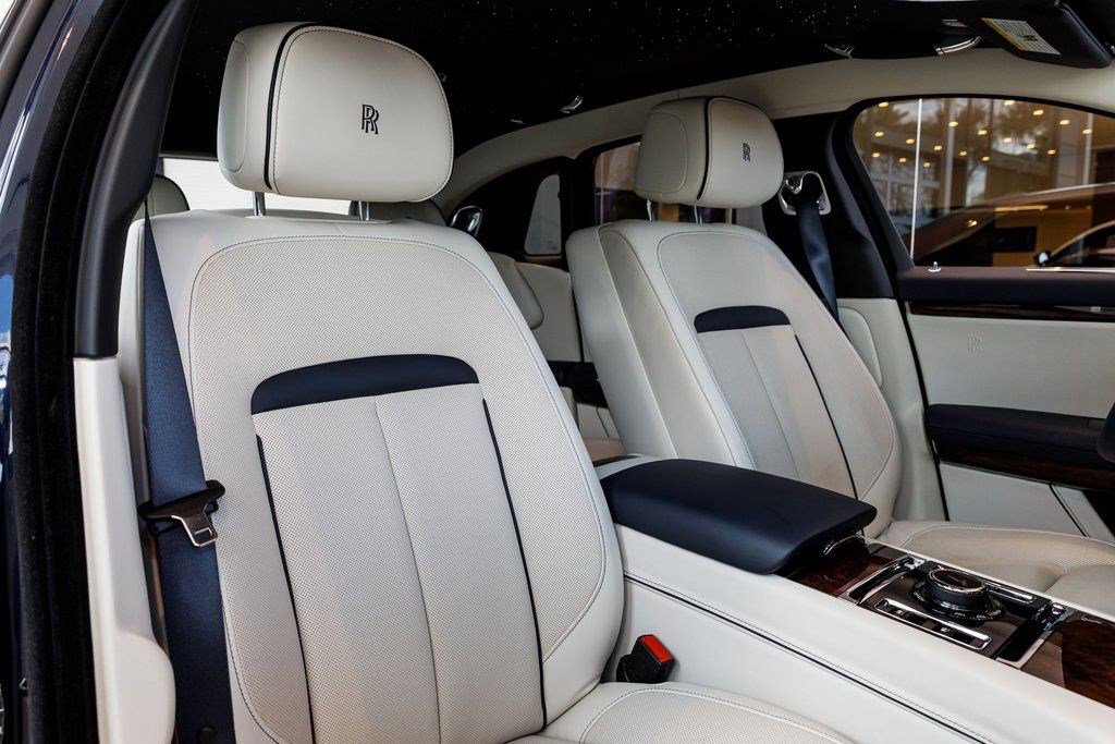 Used 2021 Rolls-Royce Ghost image 48