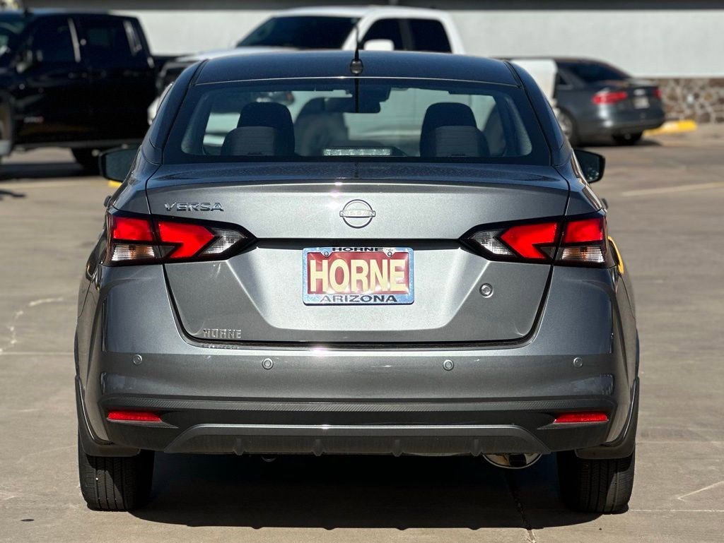 Used 2025 Nissan Versa S w/ Trunk Package image 5