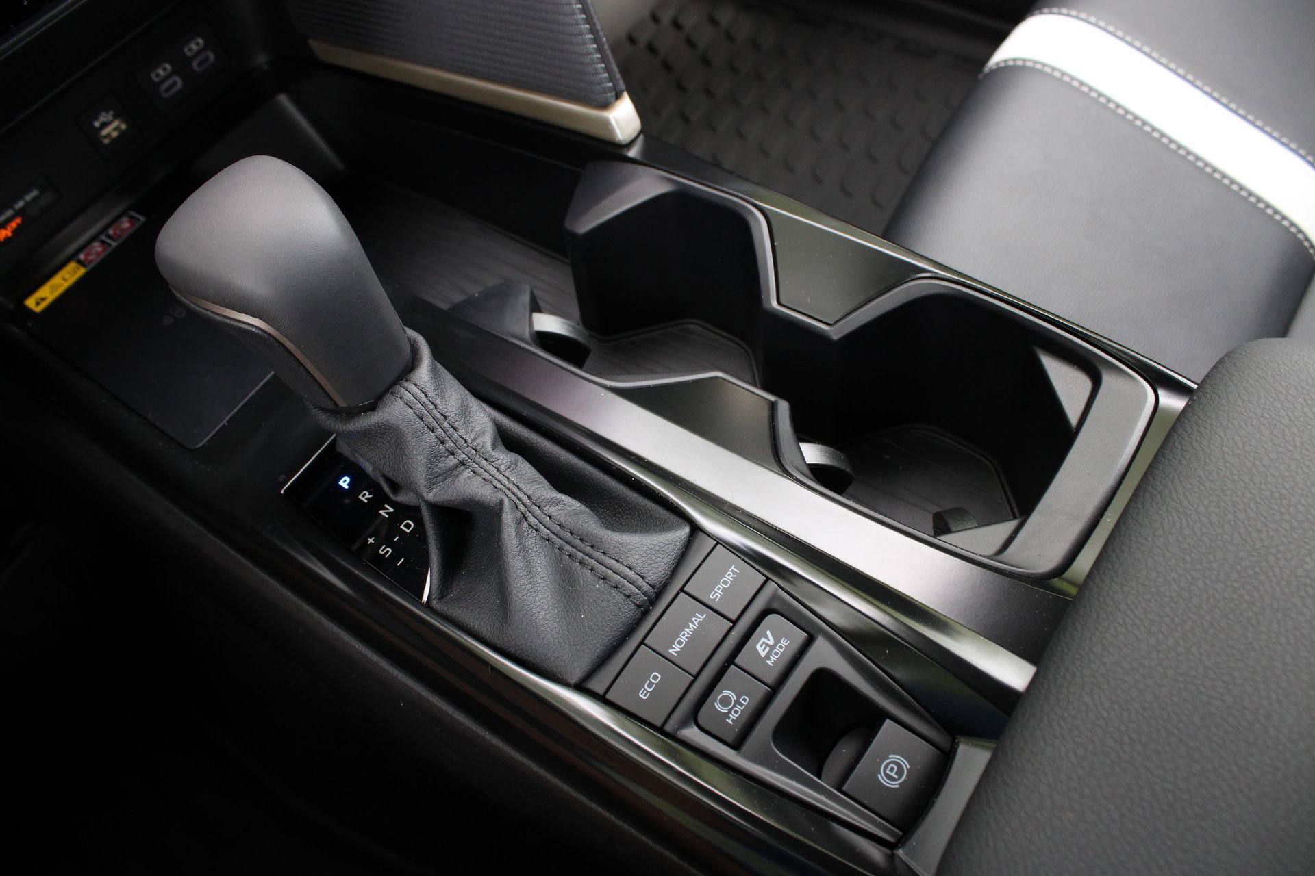 New 2026 Toyota Camry SE FWD image 42