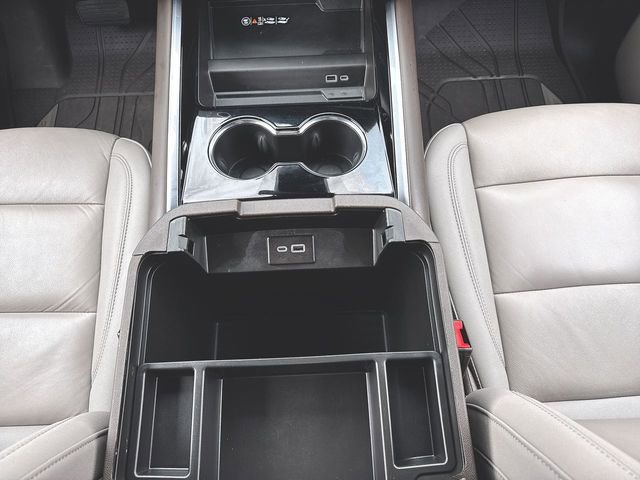 Used 2025 Chevrolet Suburban LT w/ Comfort Package image 35