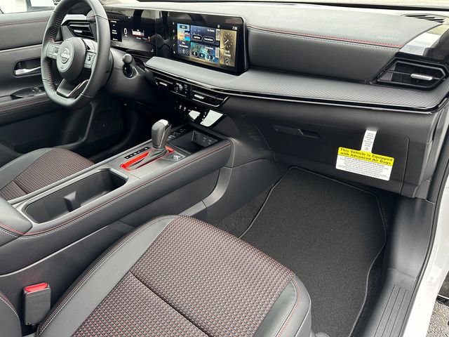 New 2025 Nissan Kicks SR image 20