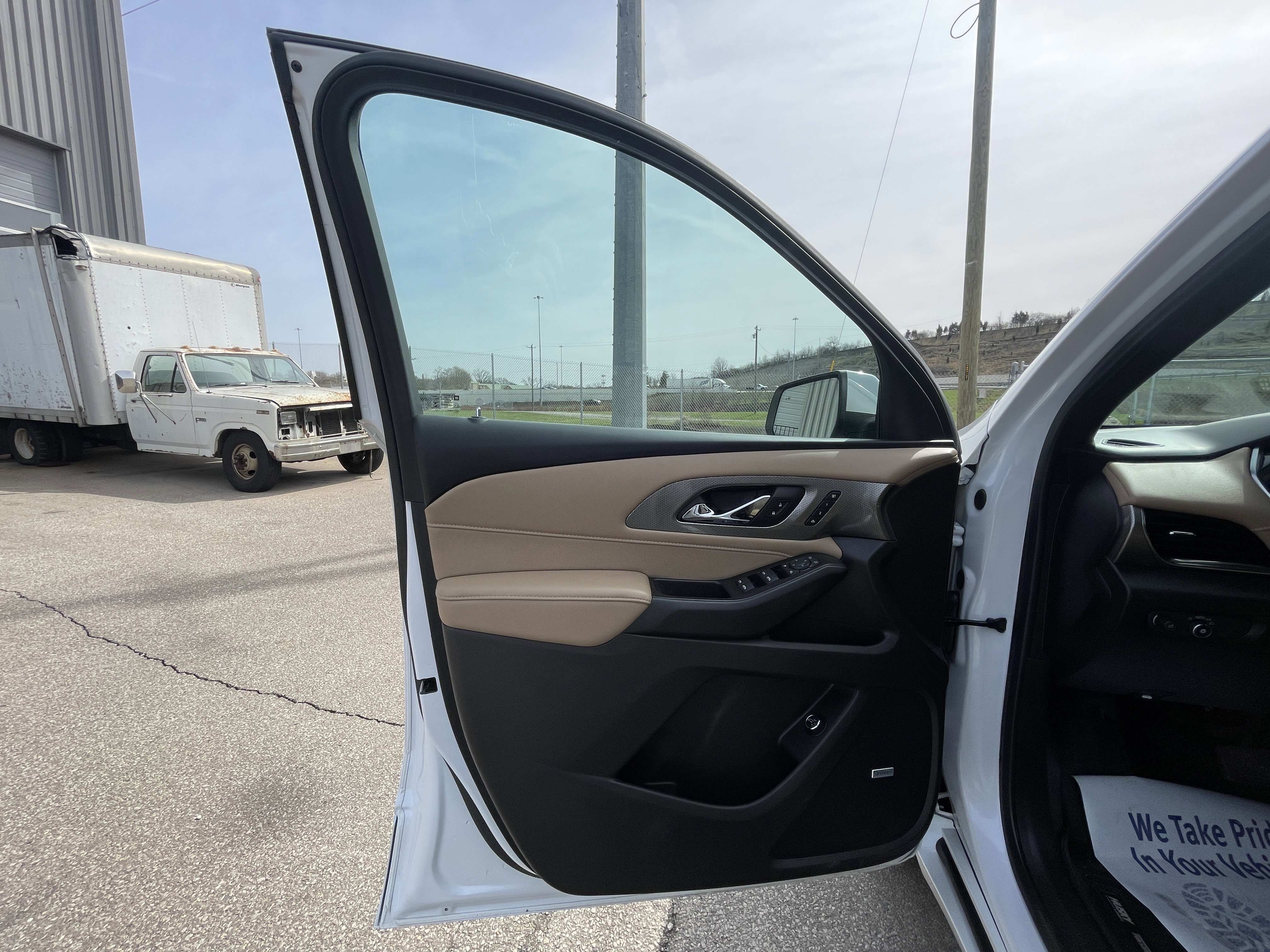 Used 2022 Chevrolet Traverse Premier image 12