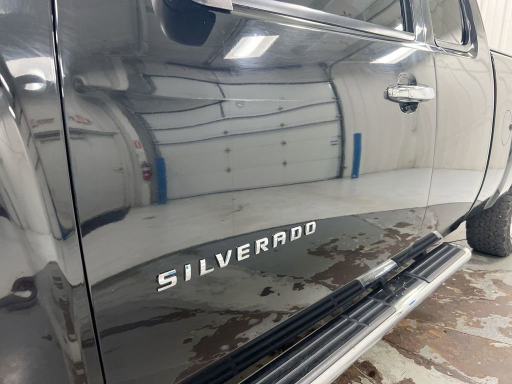 Used 2011 Chevrolet Silverado 1500 LS w/ LPO, Chrome Package RWD image 24