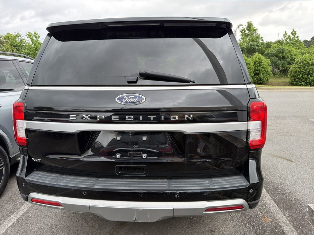 Used 2024 Ford Expedition XLT AWD/4WD image 5