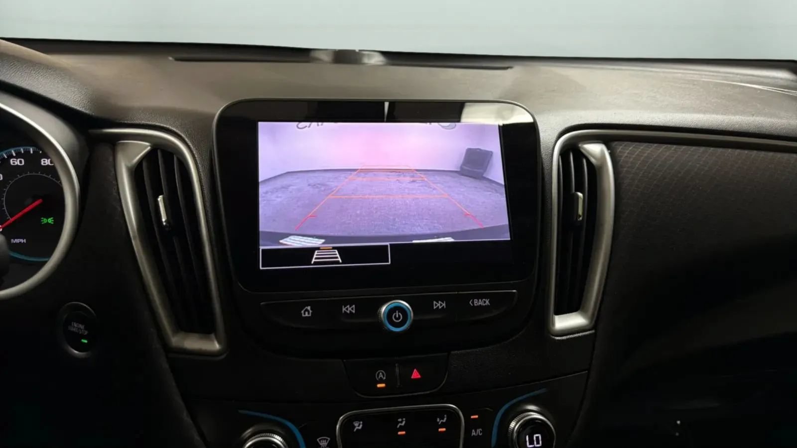 Used 2022 Chevrolet Malibu LT FWD image 14