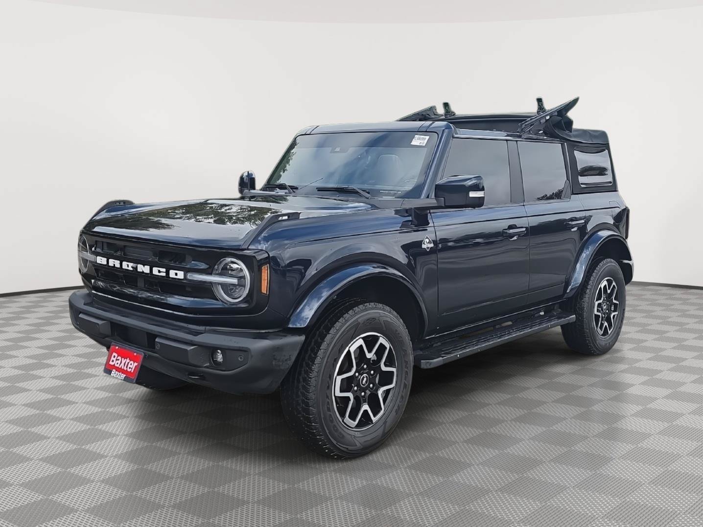 Used 2021 Ford Bronco Outer Banks AWD/4WD image 2