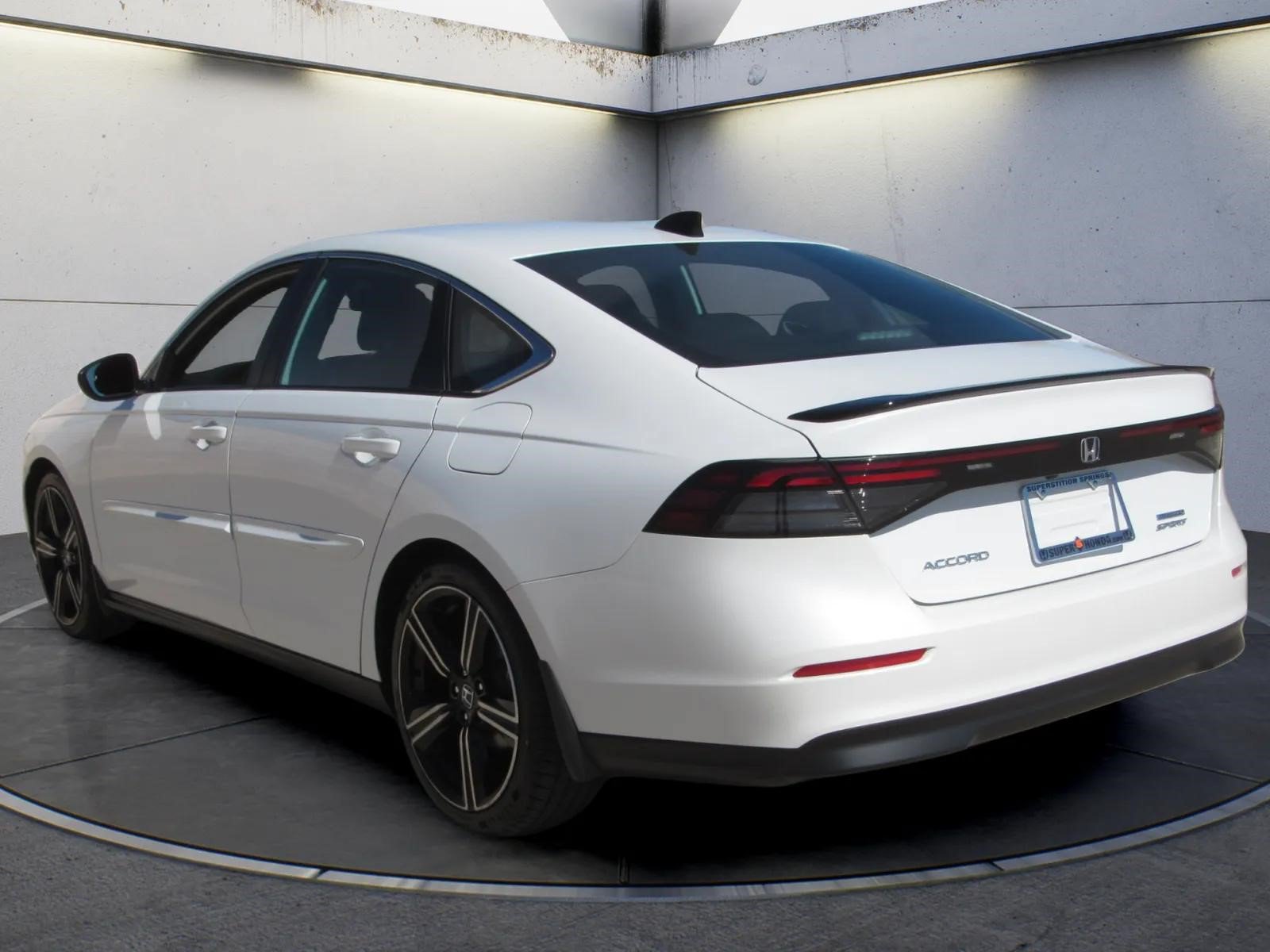 Used 2023 Honda Accord Sport image 6
