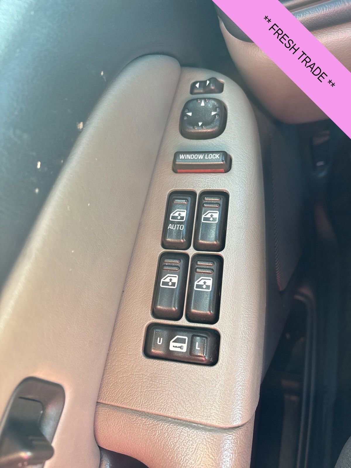 Used 2002 Chevrolet Tahoe LS image 11