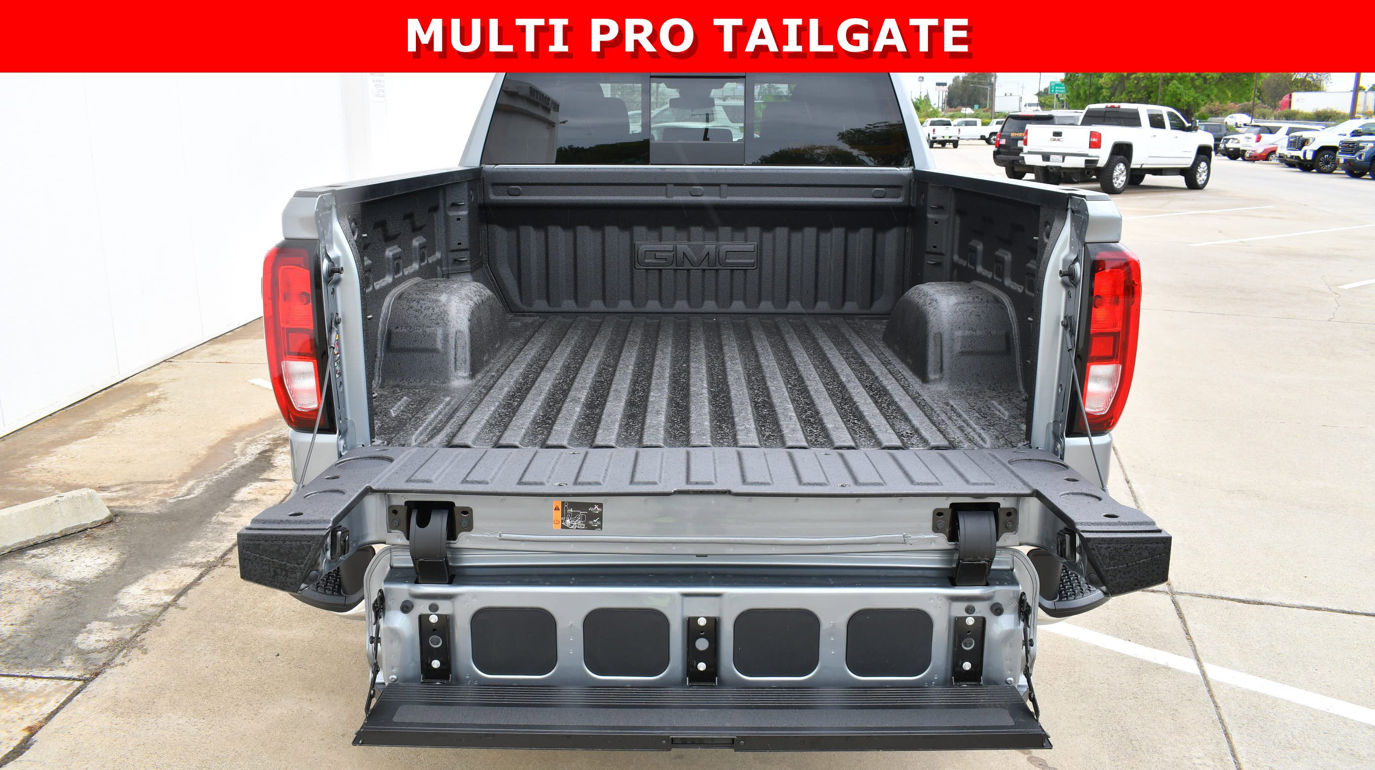 New 2026 GMC Sierra 1500 SLE image 8