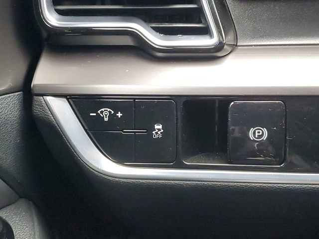 Certified 2023 Kia Sportage EX image 18