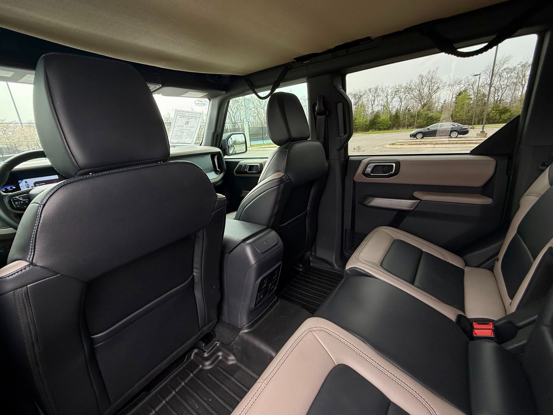 Used 2022 Ford Bronco Wildtrak AWD/4WD image 15