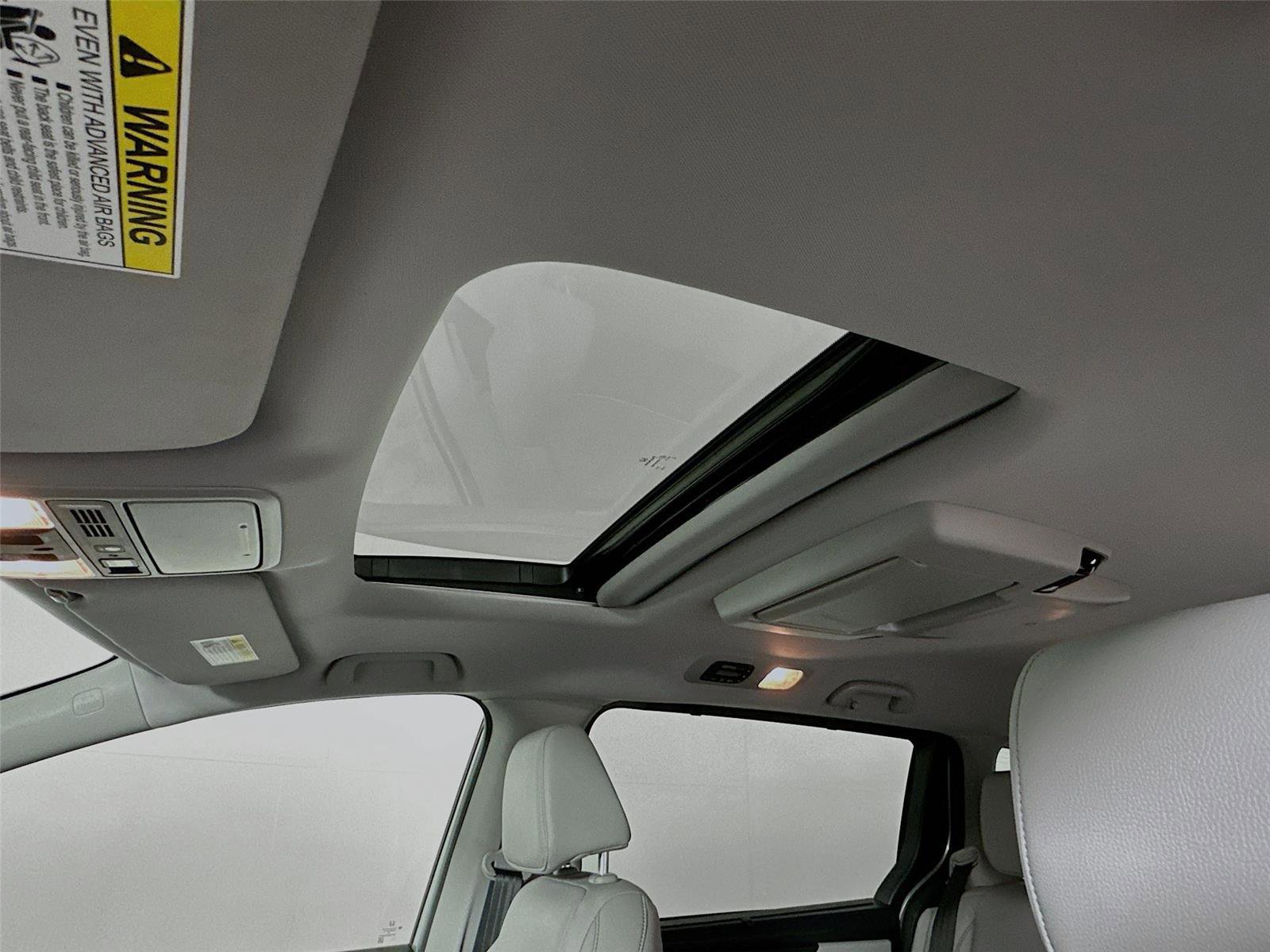 Certified 2022 Honda Odyssey Touring image 17