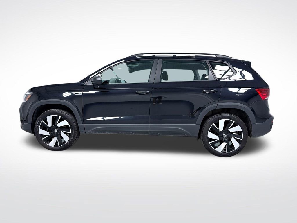 Used 2023 Volkswagen Taos S w/ Driver Assistance Package AWD/4WD image 11