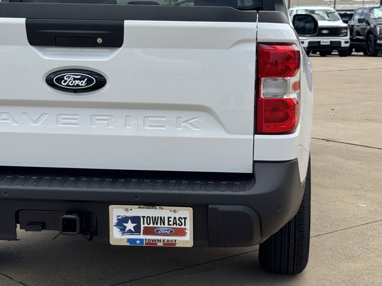 New 2026 Ford Maverick XLT w/ XLT Luxury Package FWD image 7