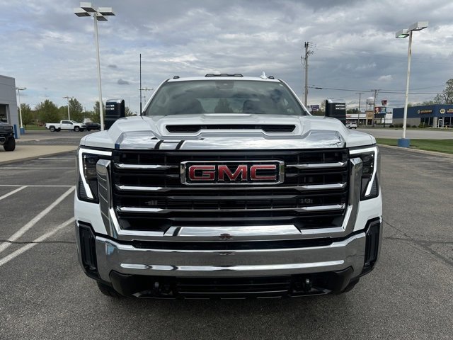 New 2025 GMC Sierra 2500 SLT w/ SLT Convenience Package image 3