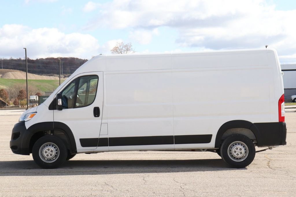 Used 2024 RAM ProMaster 2500 video 4