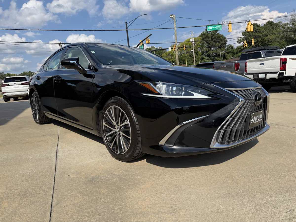 Used 2023 Lexus ES 350 w/ Premium Package FWD image 5