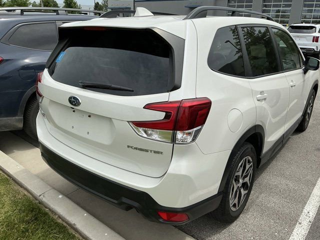 Used 2020 Subaru Forester Premium AWD/4WD image 6