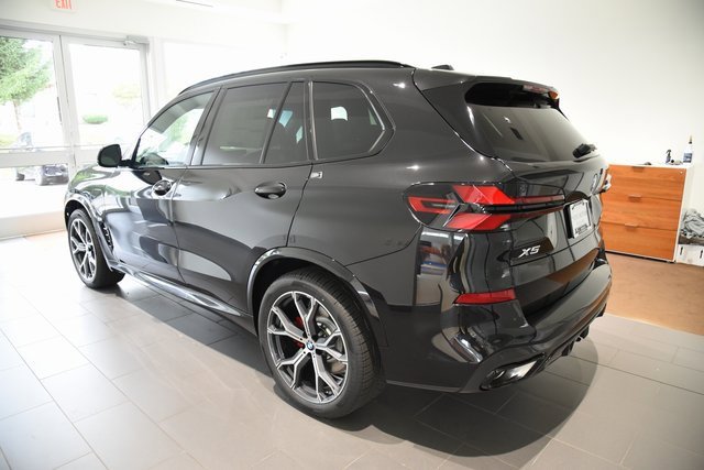 New 2026 BMW X5 xDrive50e w/ Executive Package image 2