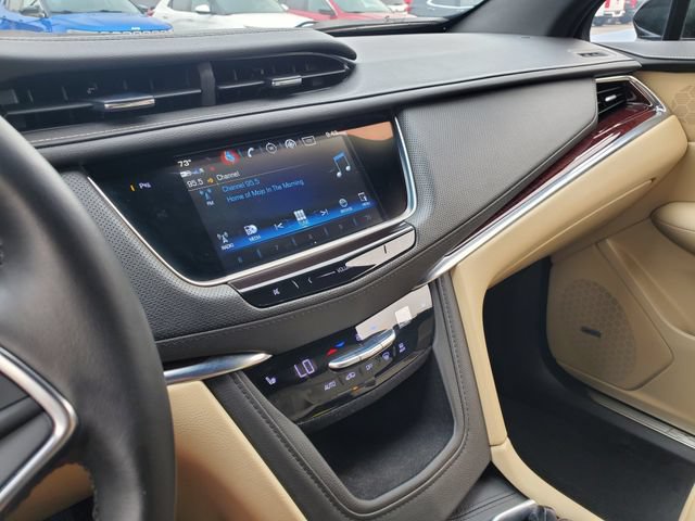 Certified 2018 Cadillac XT5 Luxury w/ Driver Awareness Package AWD/4WD image 32