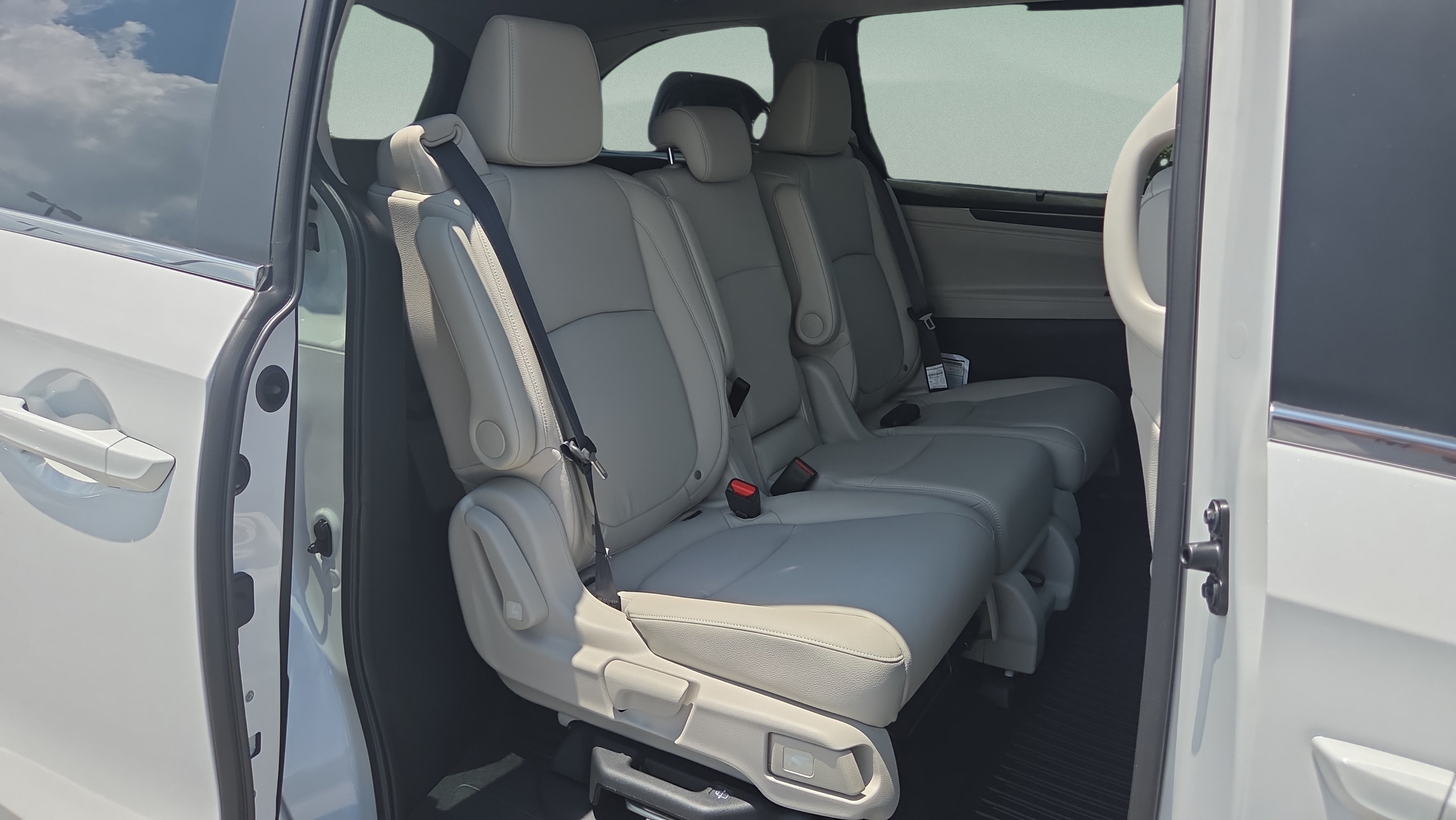 New 2026 Honda Odyssey EX-L image 16