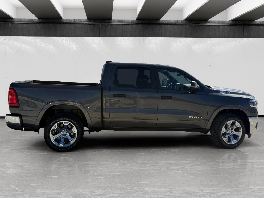 Used 2025 RAM 1500 Big Horn AWD/4WD image 6