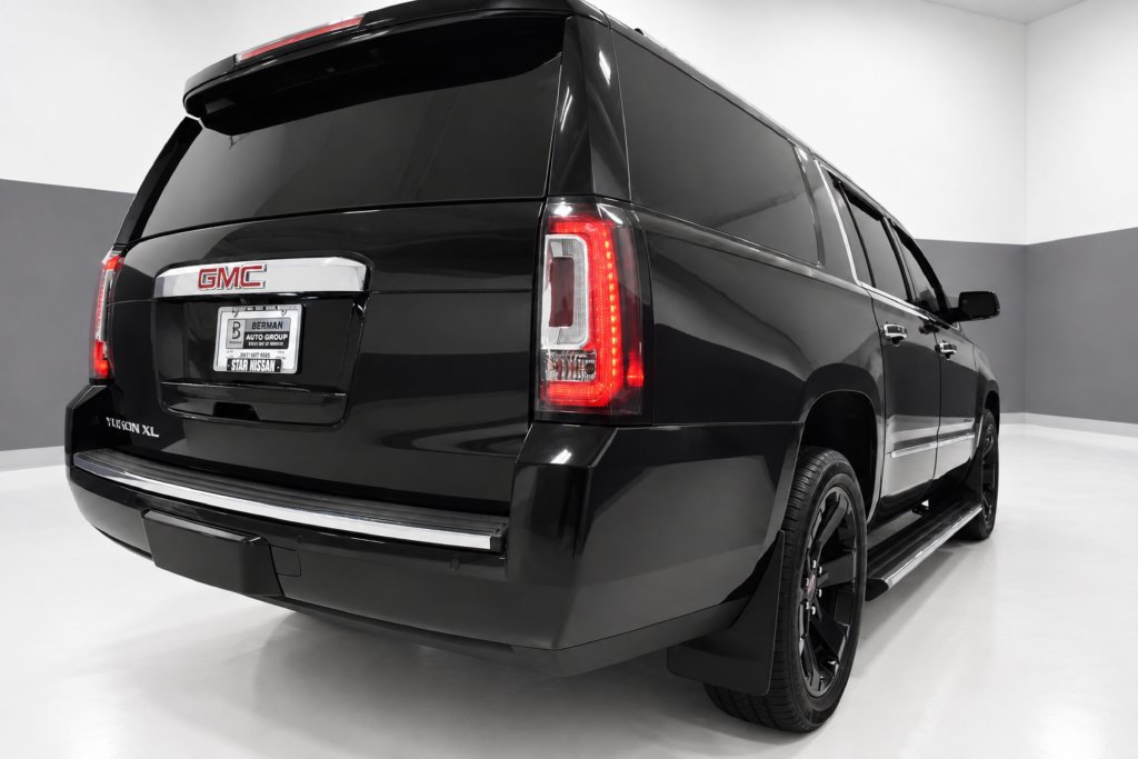 Used 2017 GMC Yukon XL Denali w/ Open Road Package AWD/4WD image 8
