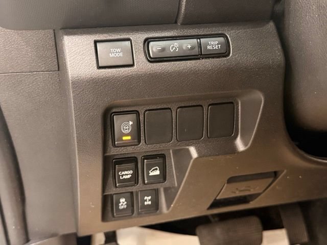 Used 2024 Nissan Frontier PRO-4X w/ Technology Package AWD/4WD image 18