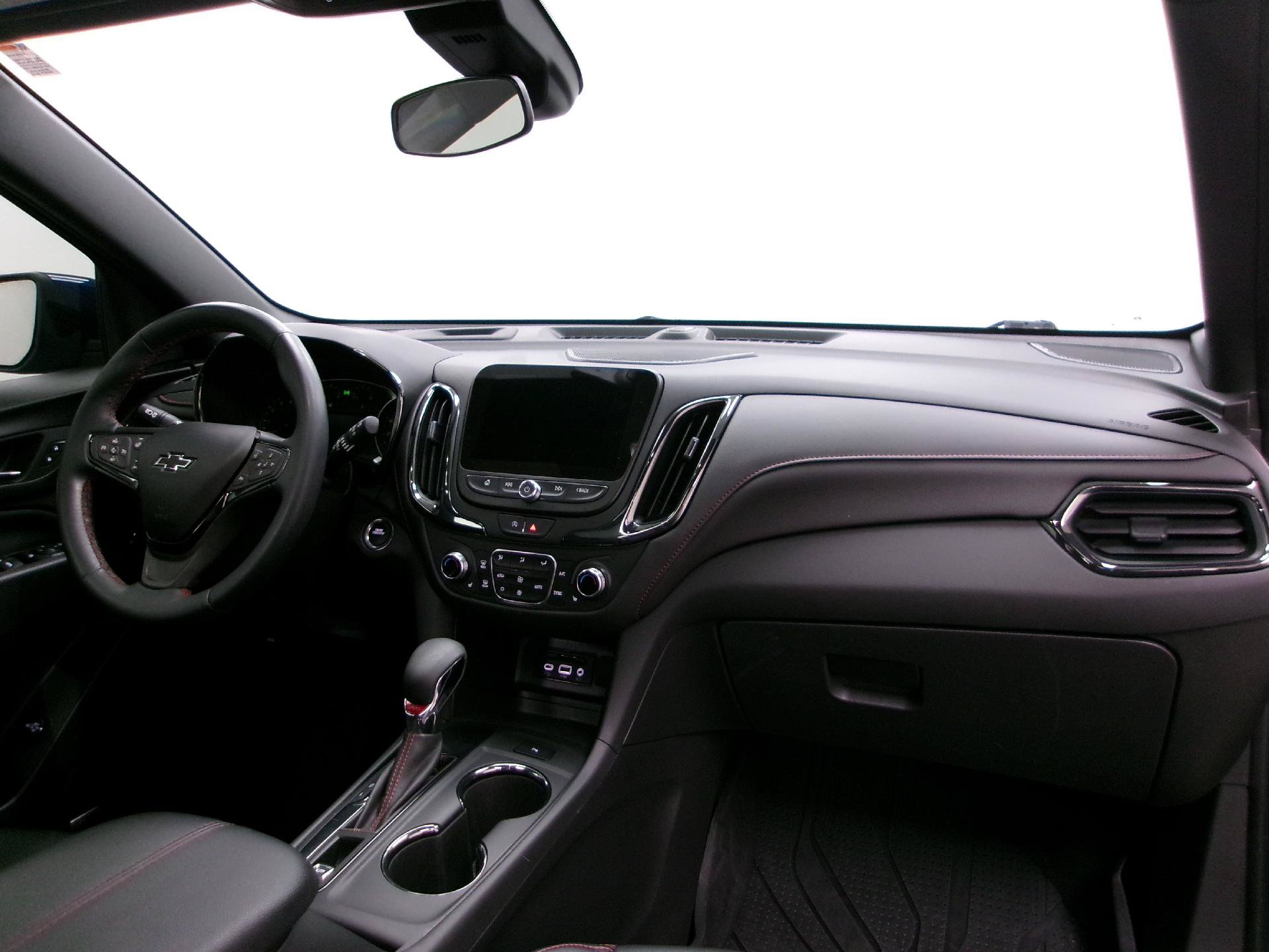 Used 2023 Chevrolet Equinox RS w/ RS Leather Package FWD image 3