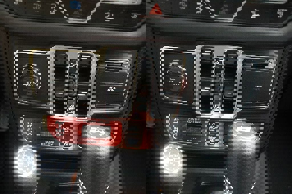 Used 2025 Jeep Wrangler Unlimited Rubicon 4xe w/ Convenience Group image 22