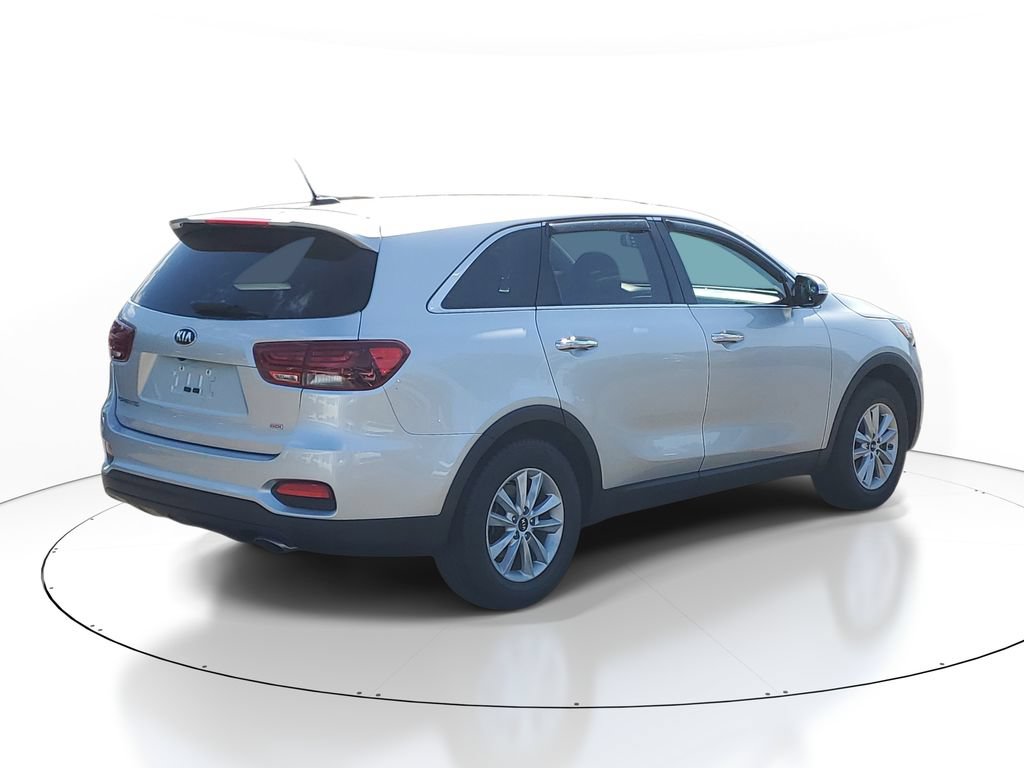 Used 2019 Kia Sorento FWD image 4