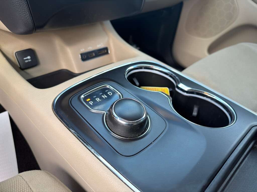 Used 2017 Dodge Durango SXT w/ 3rd Row Seating Group RWD image 16