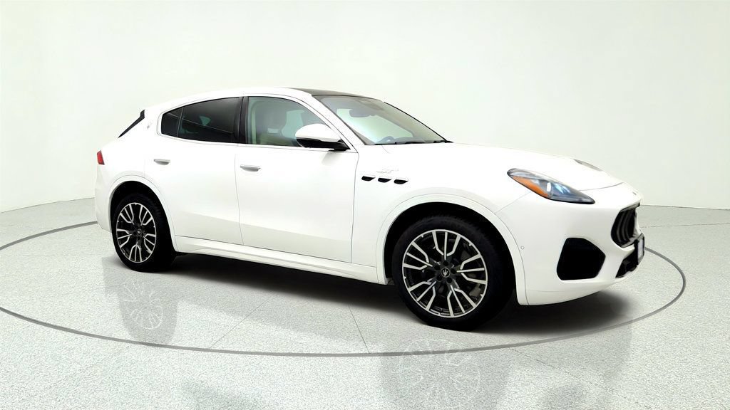 Used 2023 Maserati Grecale GT AWD/4WD image 3