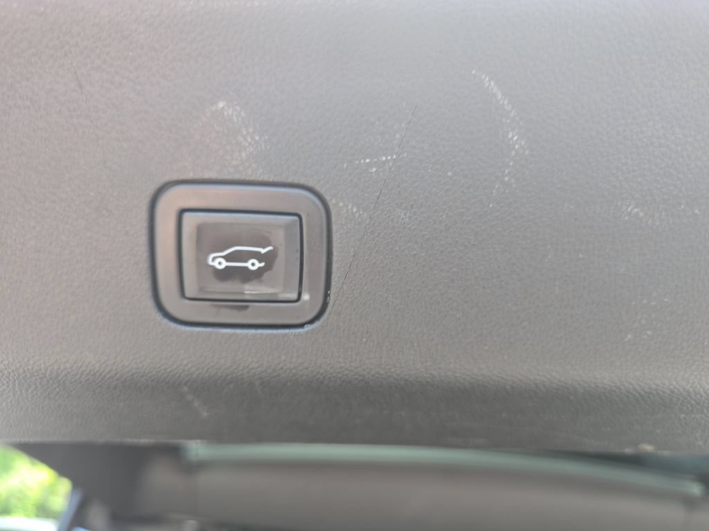 Certified 2023 Chevrolet Suburban Premier AWD/4WD image 14