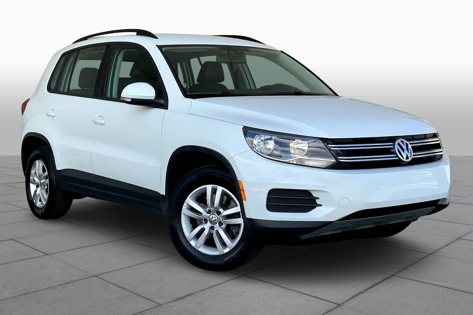 Used 2016 Volkswagen Tiguan S FWD image 2