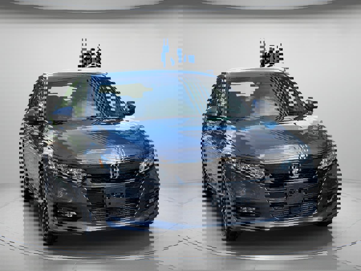 Used 2020 Honda Accord Sport image 2