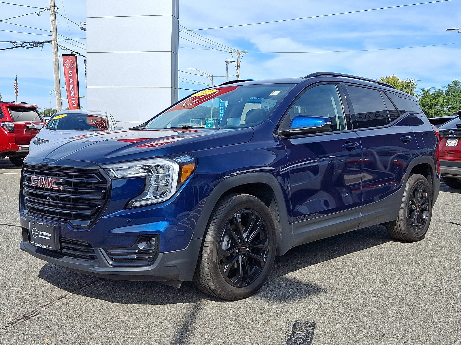 Used 2022 GMC Terrain SLT w/ Tech Package image 3