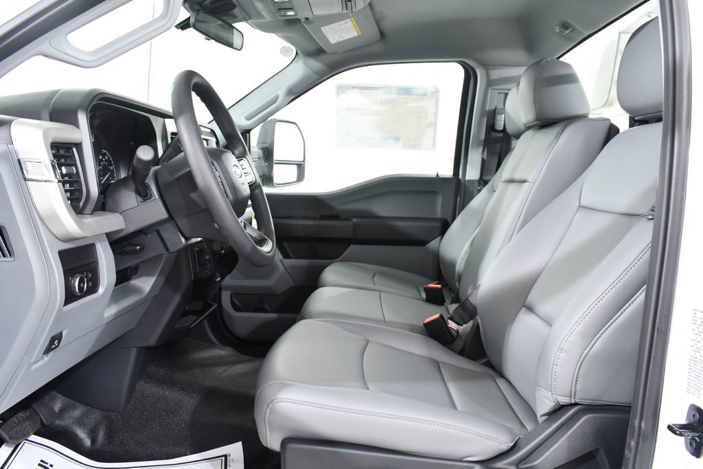 New 2026 Ford F550 4x4 Regular Cab Super Duty image 6