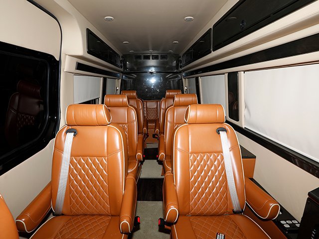 Used 2017 Mercedes-Benz Sprinter 3500 image 29