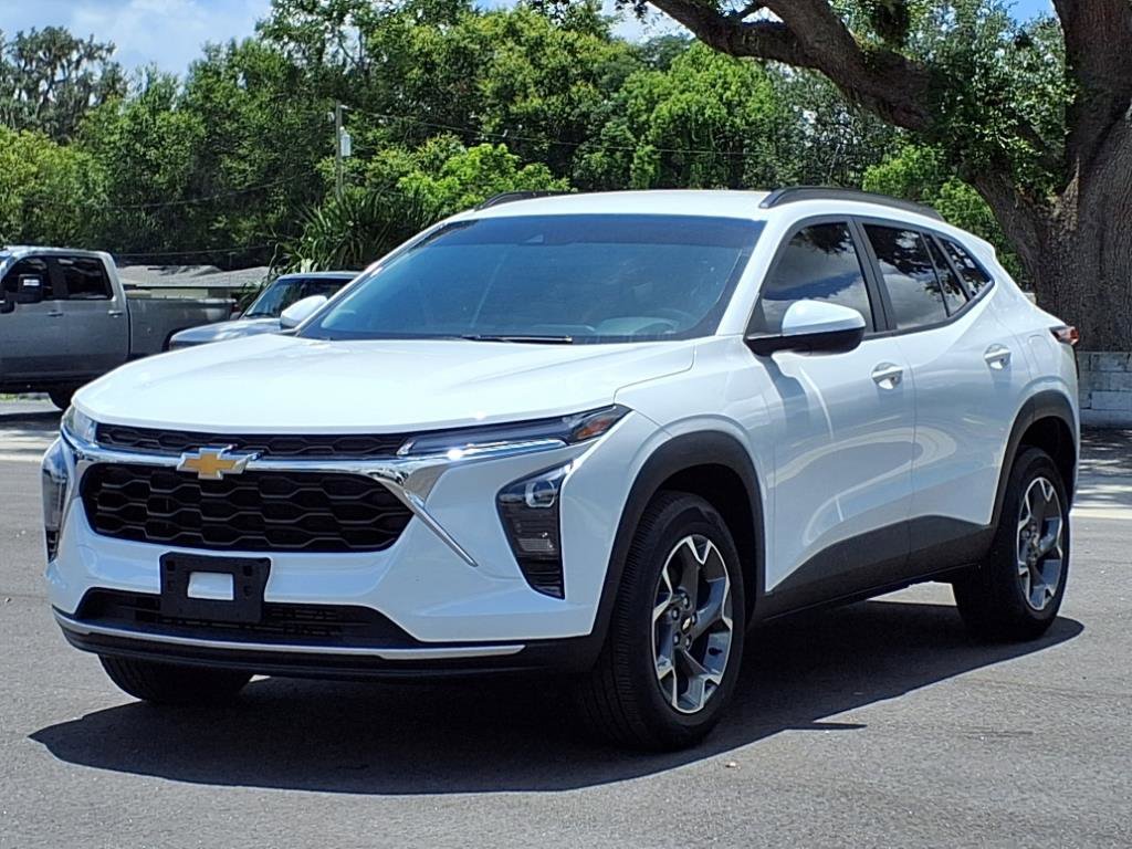 Certified 2024 Chevrolet Trax LT w/ Driver Confidence Package image 25