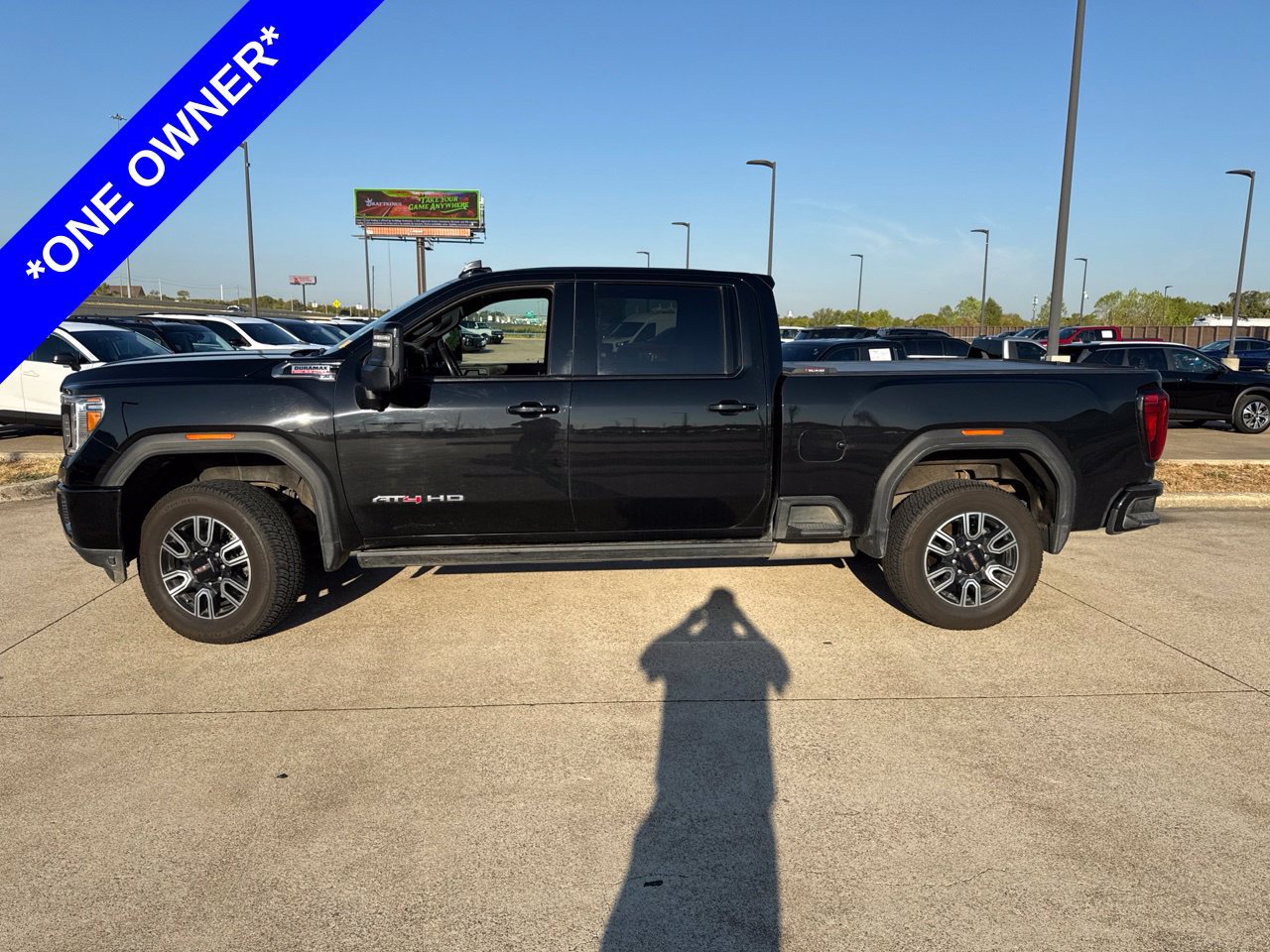 Used 2023 GMC Sierra 2500 AT4 w/ AT4 Preferred Package AWD/4WD image 3