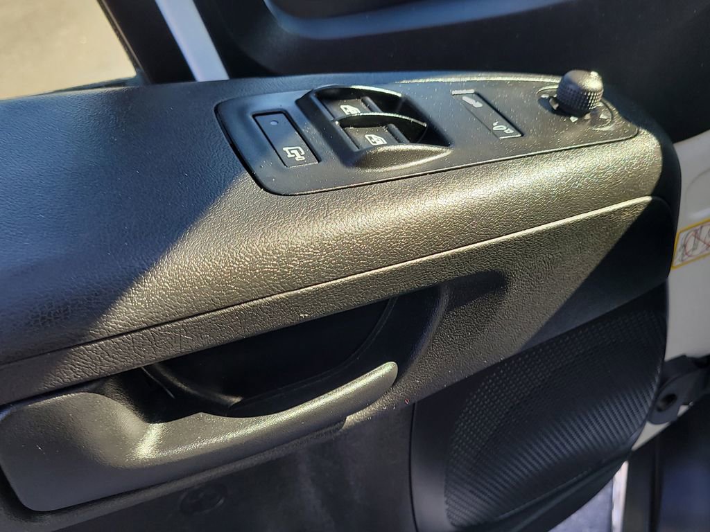 Used 2025 RAM ProMaster 2500 w/ Convenience Group image 14