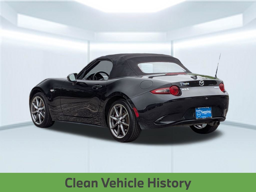 Used 2021 MAZDA MX-5 Miata Grand Touring RWD image 5