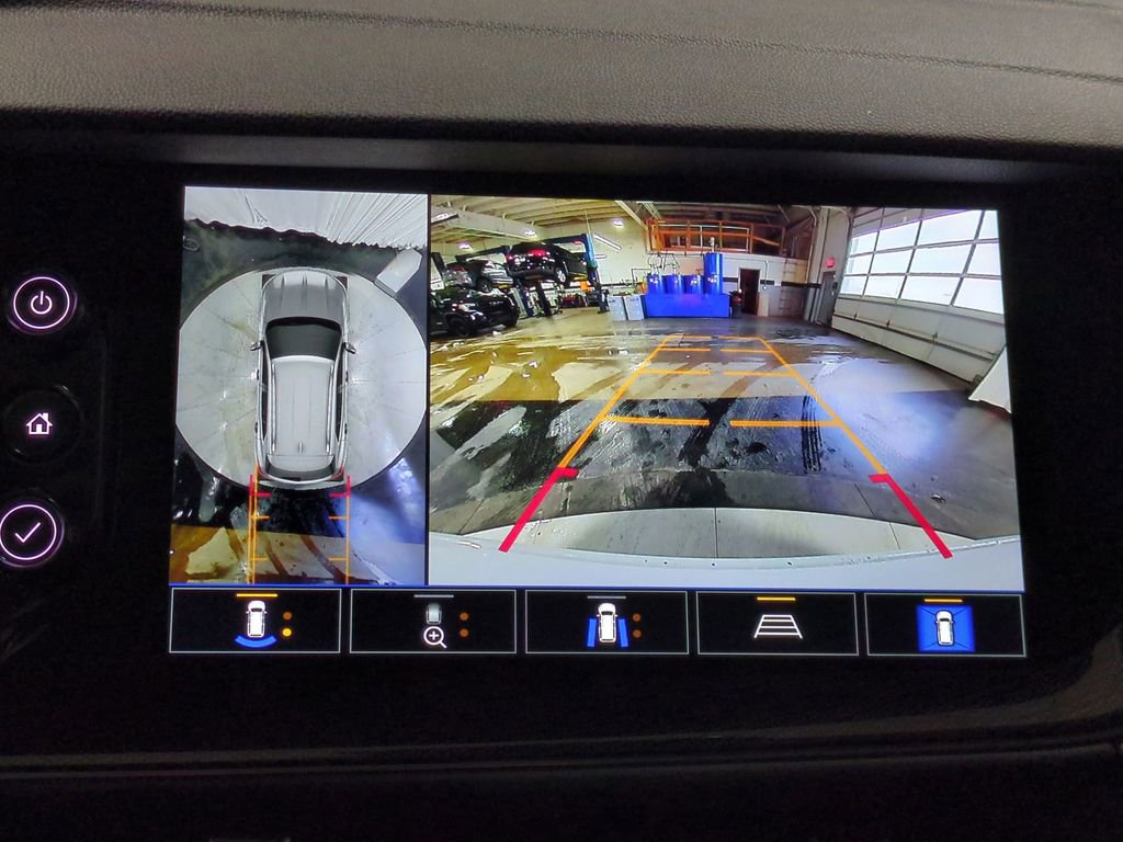 Used 2022 Buick Envision Essence w/ Technology Package I image 36